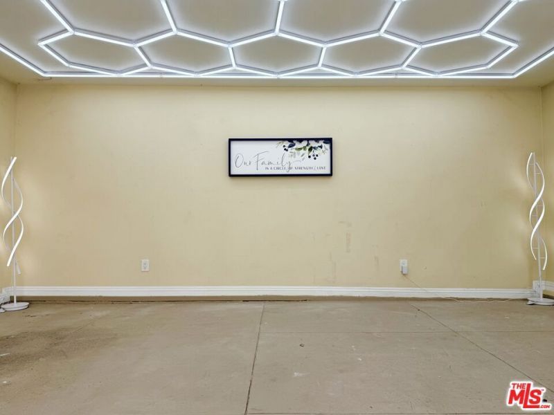 359 Blackshear Avenue, Los Angeles, CA 90022 Main Photo