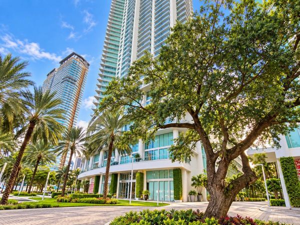 92 SW 3rd Street, Unit 4006, Miami, FL 33130
