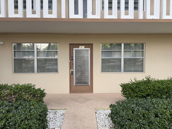 128 Wellington G, West Palm Beach, FL 33417