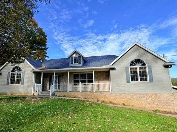 3365 Gorsuch Road , Nashport, OH 43830