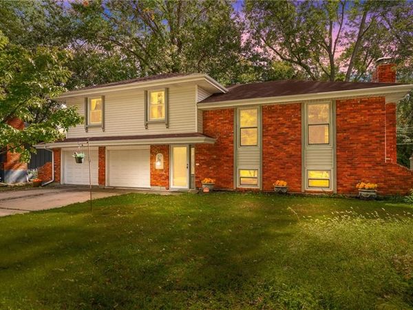 435 Kingsley Avenue, Liberty, MO 64068
