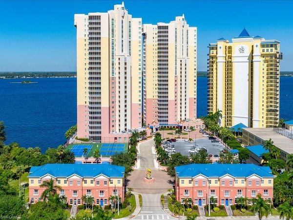 2745 1st ST, Unit 1105, FORT MYERS, FL 33916