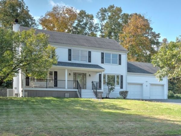 14 Lauren Ct, Byram, NJ 07874