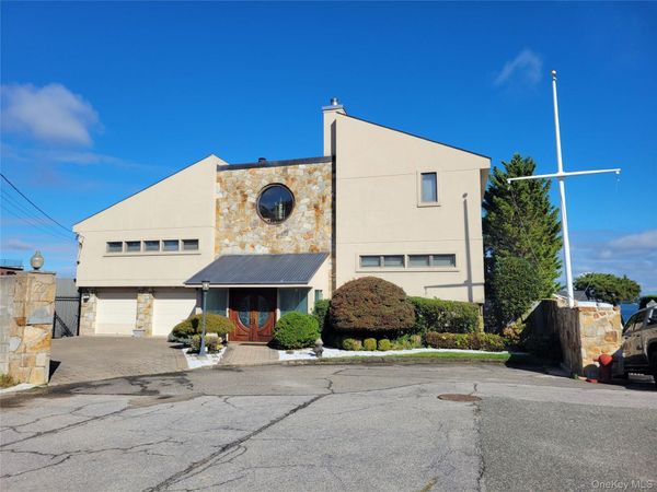 154-43 Riverside Drive , Beechhurst, NY 11357