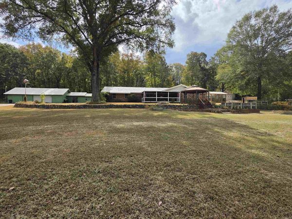 5 Treasure Hills, Conway, AR 72032