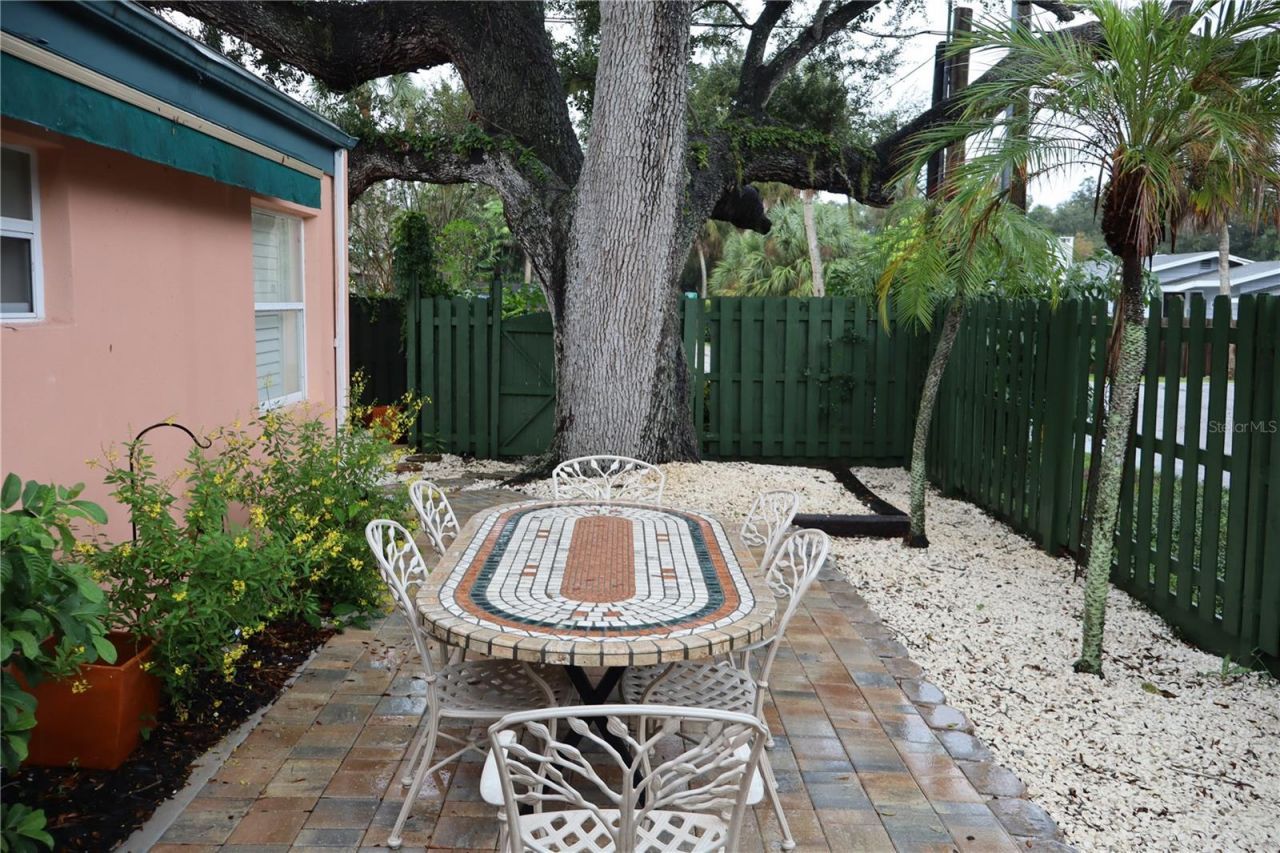 1630 Bonita Lane, Sarasota, FL 34239 Photo