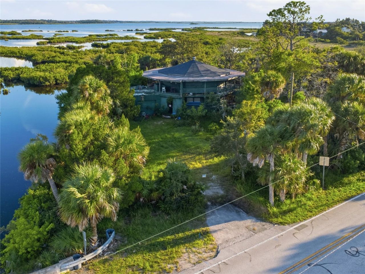 10501 Pine Island Drive, Weeki Wachee, FL 34607 Photo
