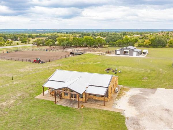 121 Private Road 2121, Meridian, TX 76665