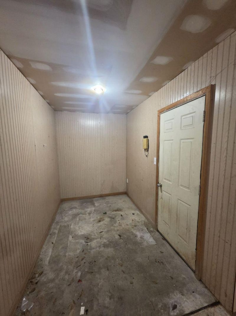 390 Furman Lane Photo 22