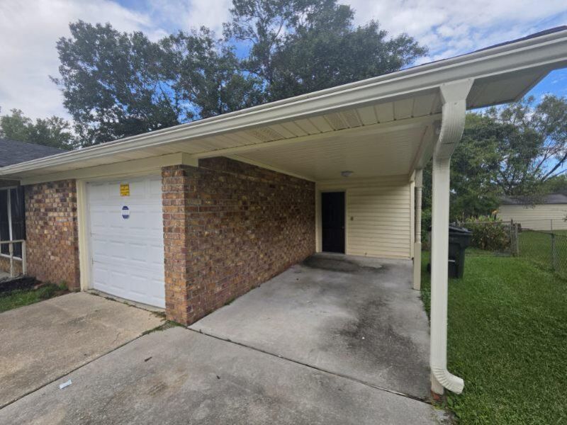 390 Furman Lane Photo 4