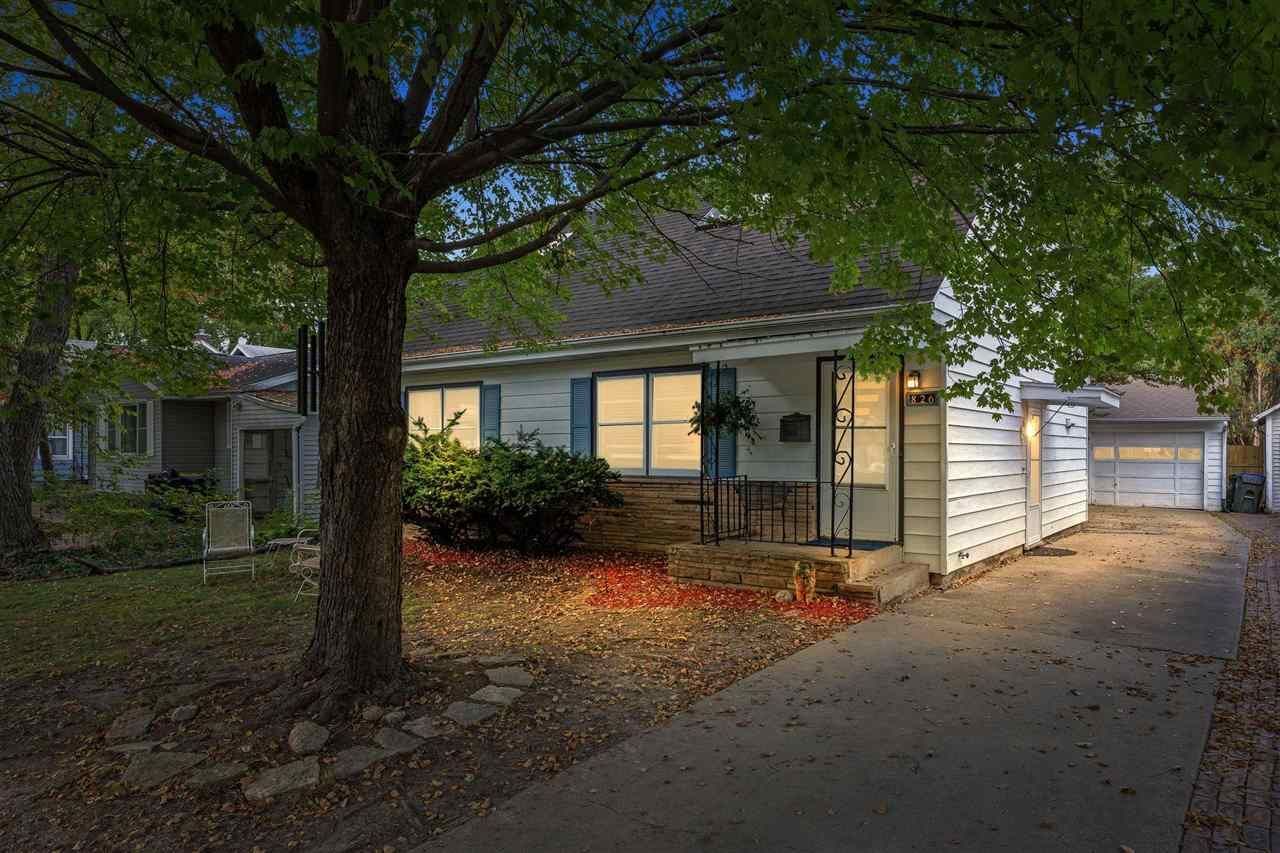 826 Walnut St, Iowa City, IA 52240 Main Photo