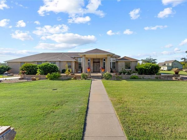 601 Spring Valley Lane, Enid, OK 73701