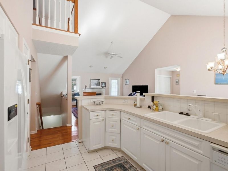 6427 Upper Lake Circle, Westerville, OH 43082 Photo 15