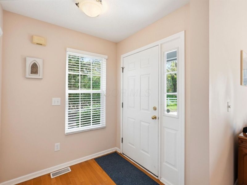 6427 Upper Lake Circle, Westerville, OH 43082 Photo 6