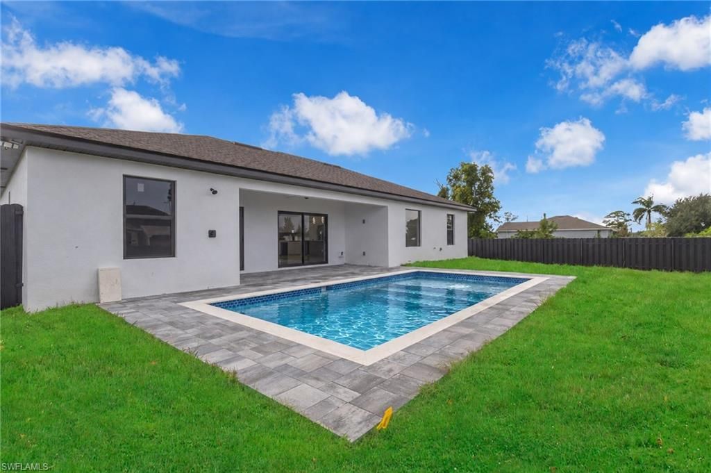4042 NE 10th Pl, Cape Coral, FL 33909 Photo