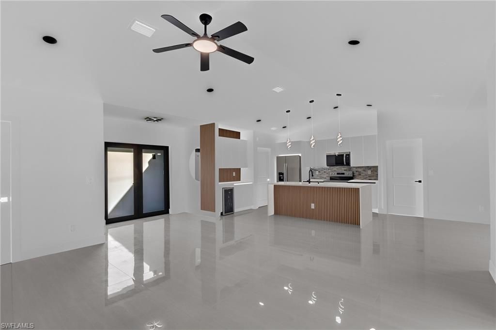4042 NE 10th Pl, Cape Coral, FL 33909 Photo