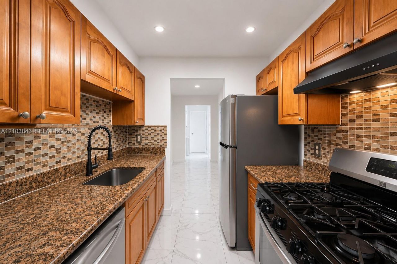 915 Jefferson Ave , Unit 2C, Miami Beach, FL 33139 Photo