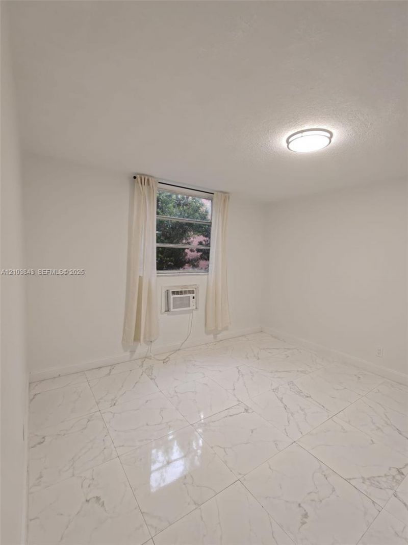 915 Jefferson Ave , Unit 2C, Miami Beach, FL 33139 Photo