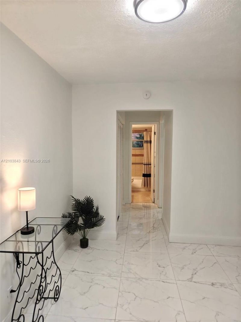 915 Jefferson Ave , Unit 2C, Miami Beach, FL 33139 Photo