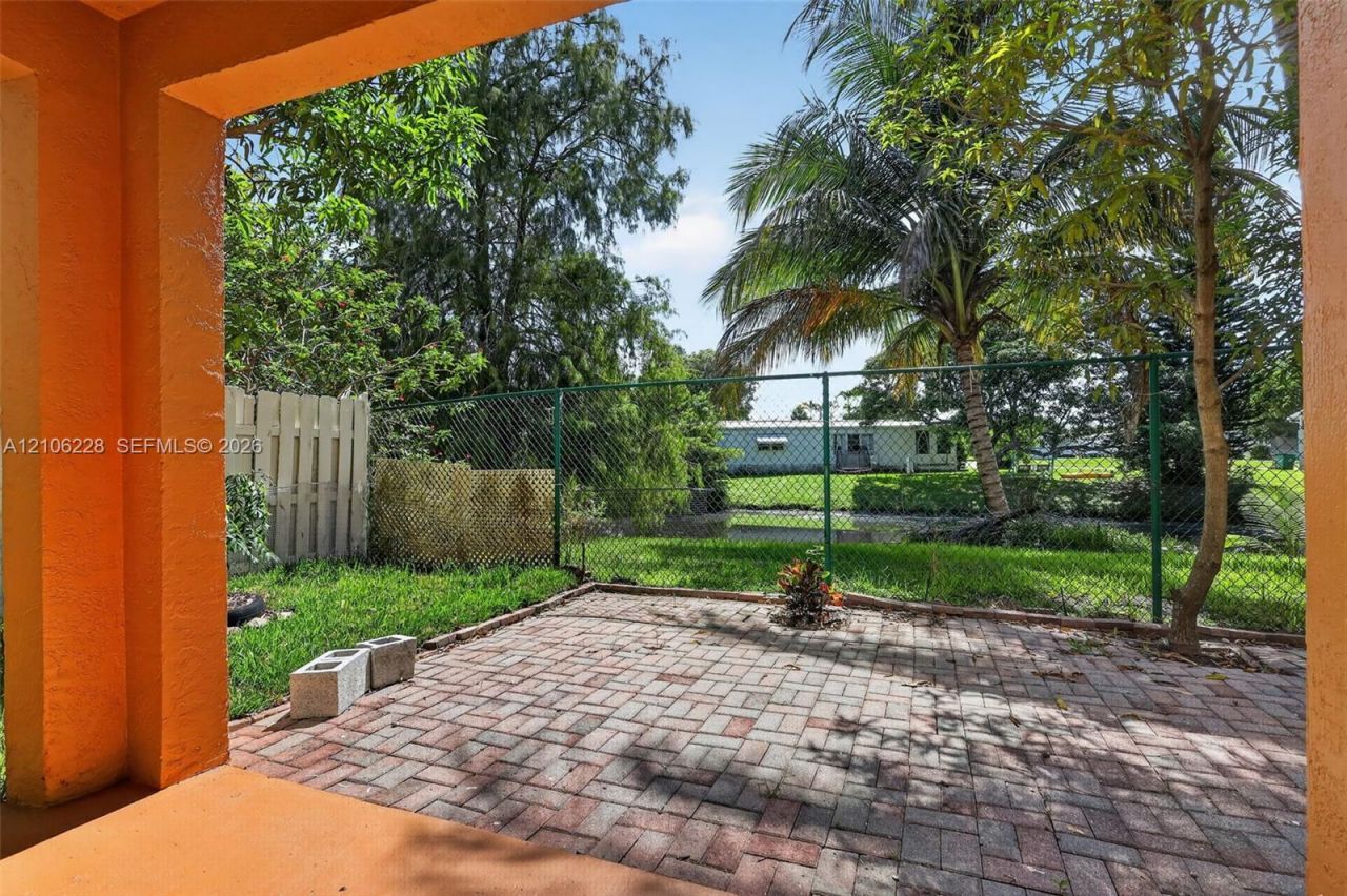 10760 SW 11th Dr , Davie, FL 33324 Photo