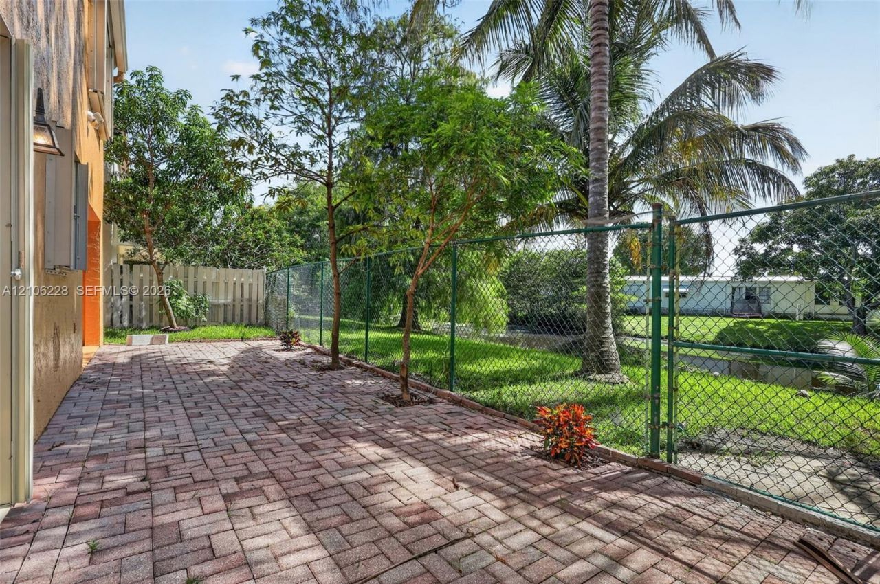 10760 SW 11th Dr , Davie, FL 33324 Photo