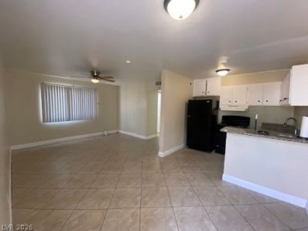 512 North Circle , Unit 3, Las Vegas, NV 89119