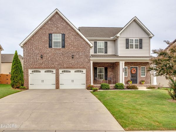 2407 Drake St, Maryville, TN 37801