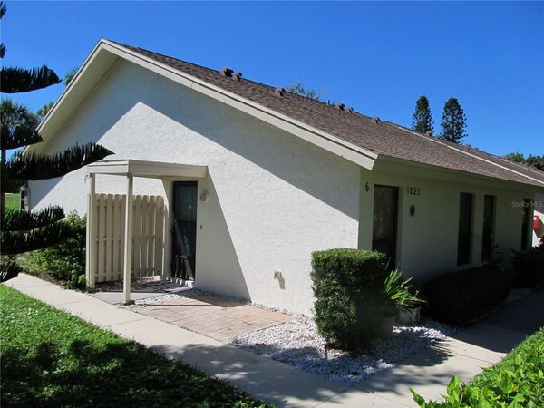 1023 CAPRI ISLES BOULEVARD, Unit 6, VENICE, FL 34292