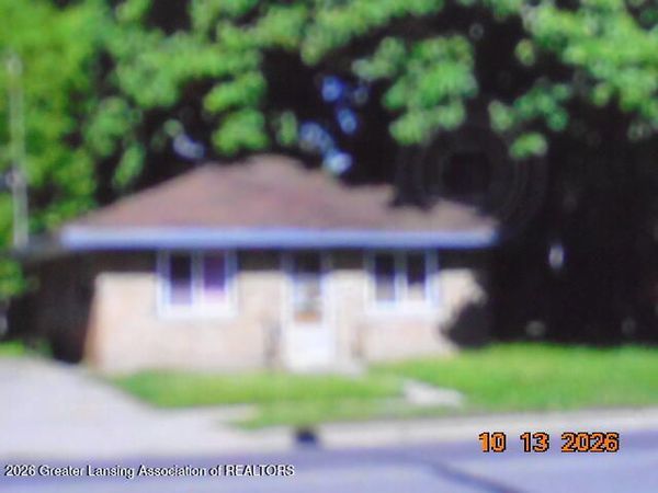 933 N King Boulevard, Lansing, MI 48915