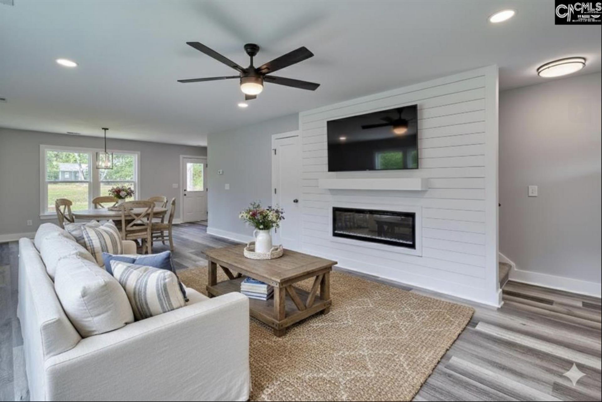 209 Lynch Lane  Photo 4