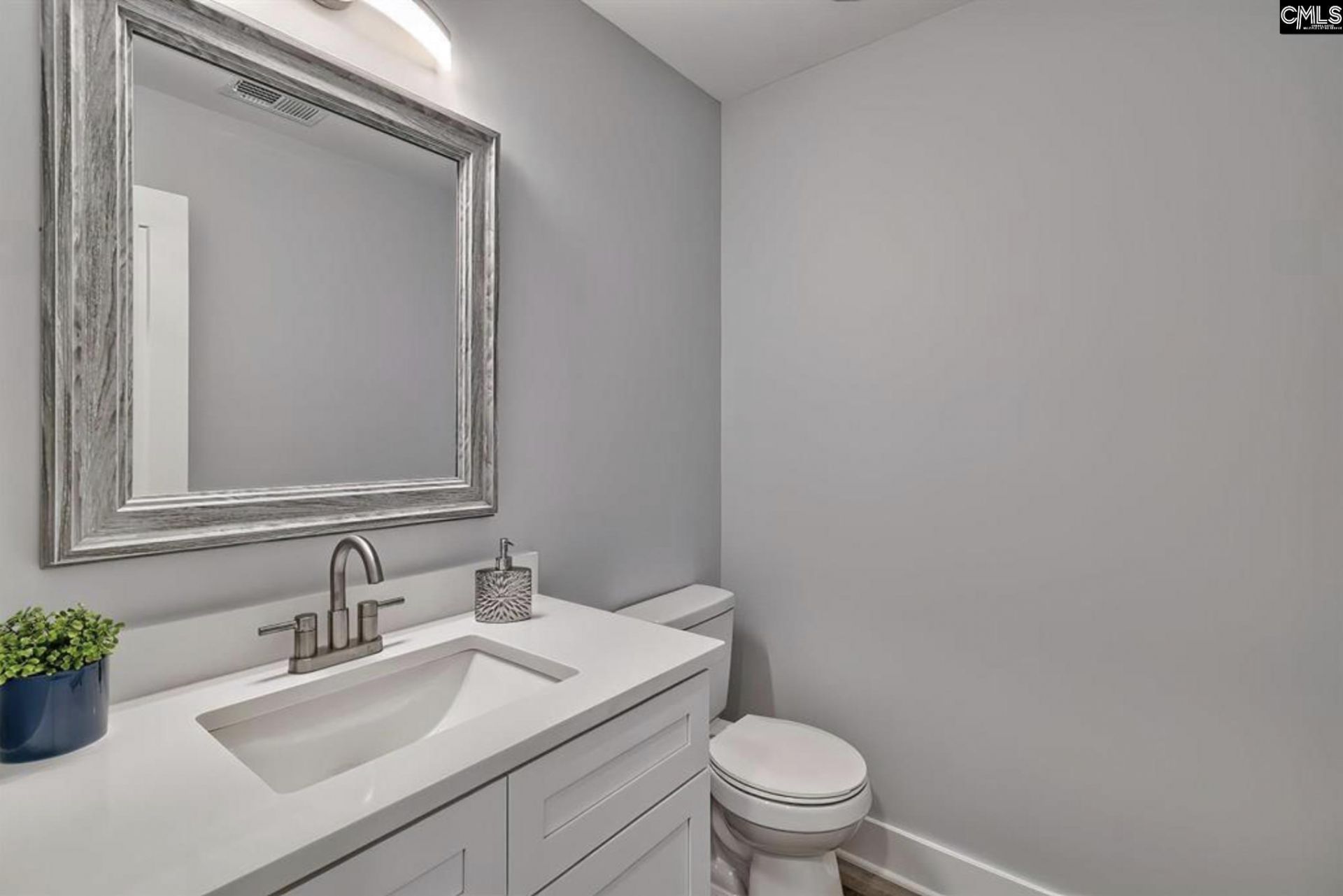 209 Lynch Lane  Photo 8