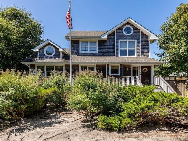 35 Gale Avenue , Seaview, NY 11770
