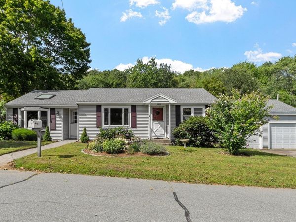 8 Story Acres Rd, Essex, MA 01929