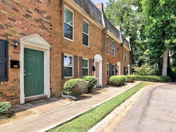 135 N River Drive , Unit F, Sandy Springs, GA 30350