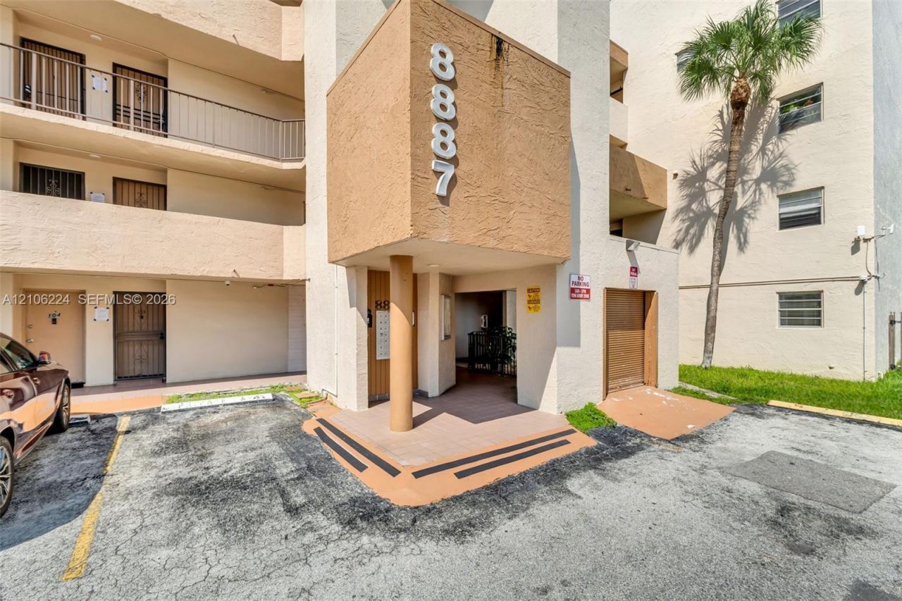 8887 Fontainebleau Blvd , Unit 206, Miami, FL 33172 Photo