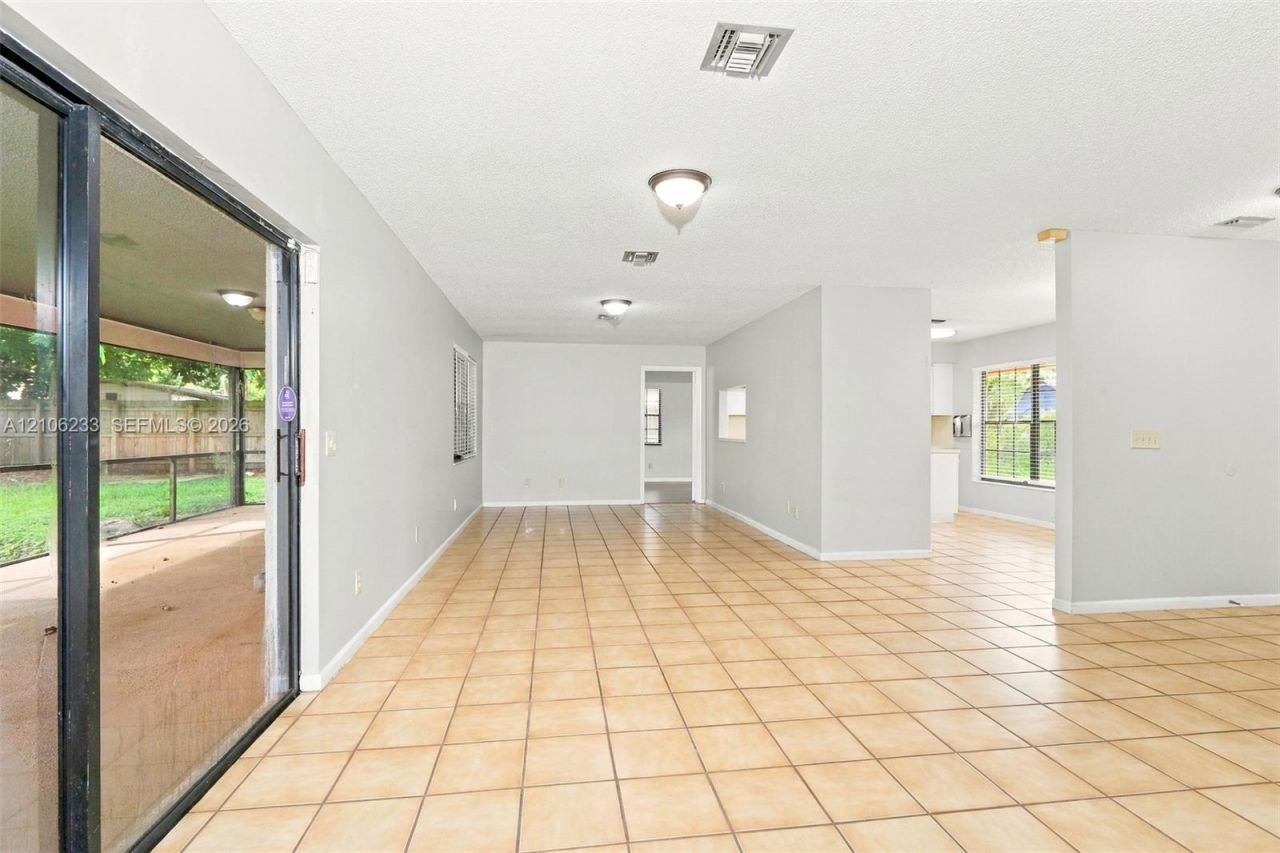 132 Santander Ct, Royal Palm Beach, FL 33411 Photo