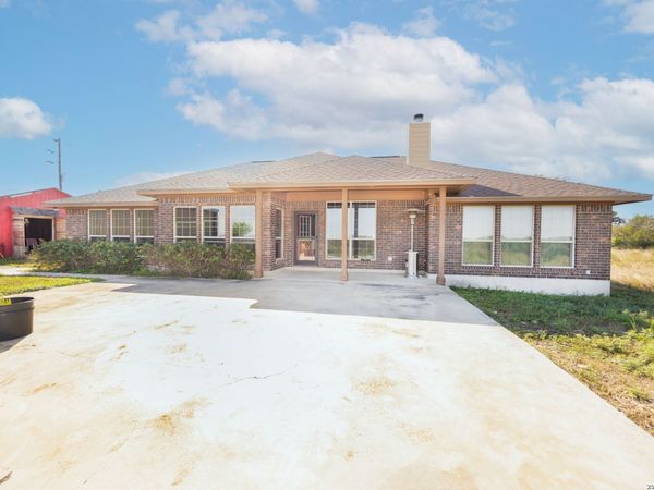 1405 County Road 251, Hondo, TX 78861