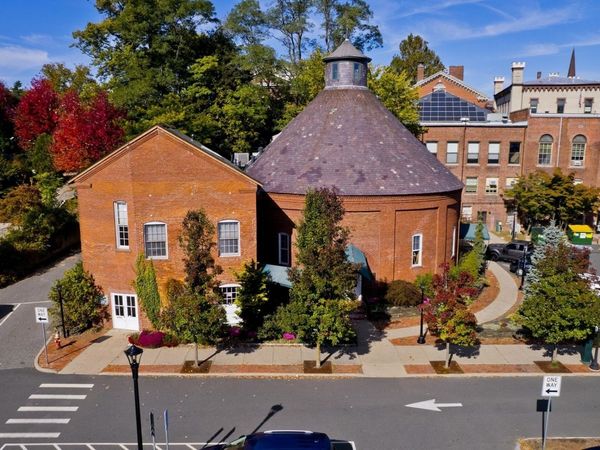 244 Main St, Northampton, MA 01060