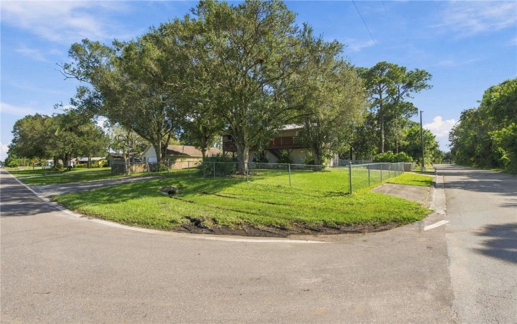 8407 Winter Garden Parkway, Fort Pierce, FL 34951 Photo