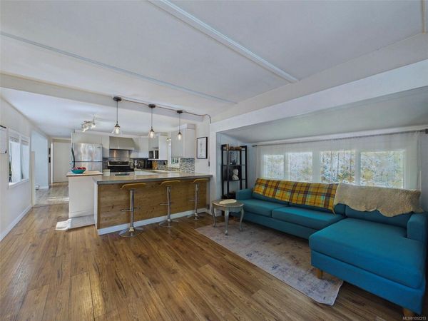 1201 CRAIGFLOWER Rd , Unit #30, View Royal, BC V9A 2X9