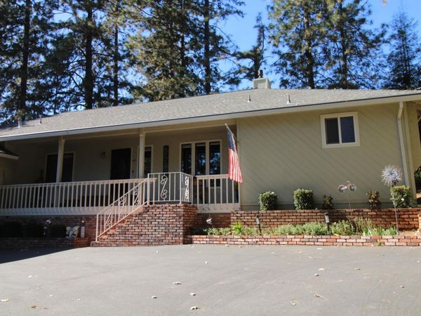 15566 Carrie Dr, Grass Valley, CA 95949