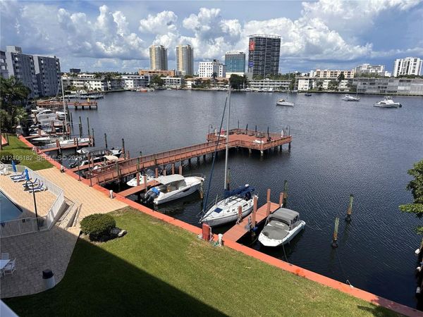 400 Golden Isles Dr , Unit 40, Hallandale Beach, FL 33009