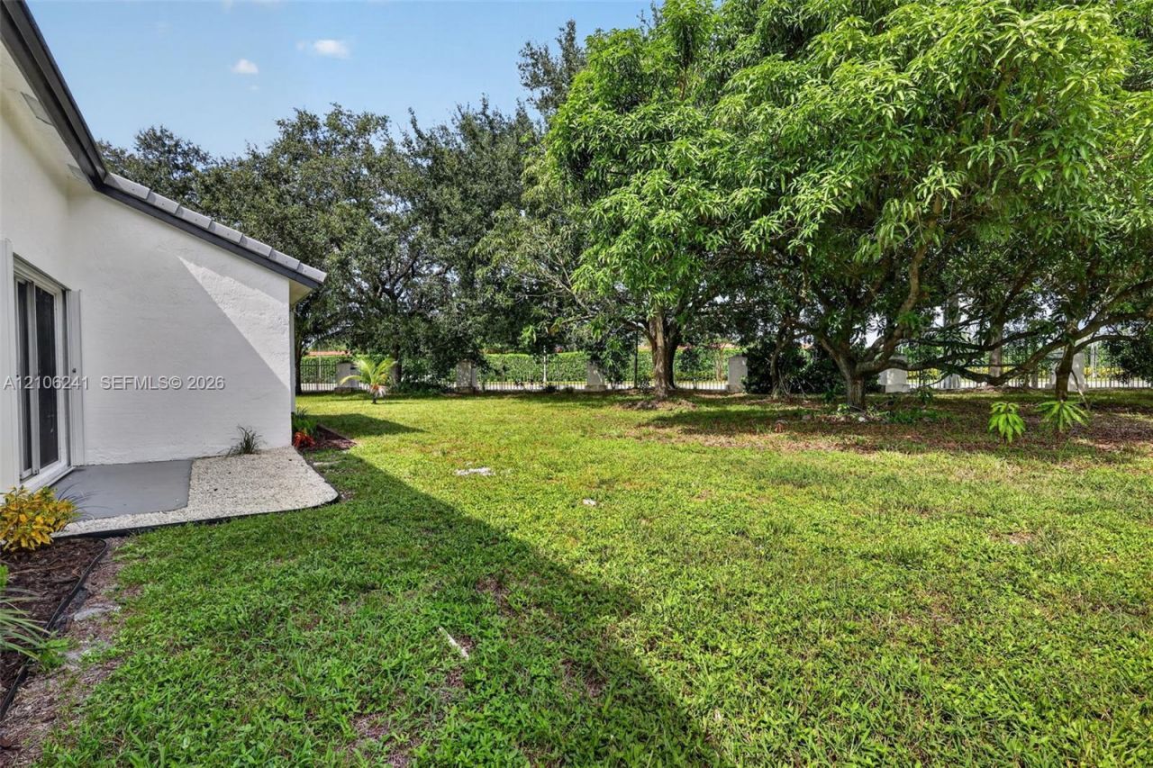 9407 SW 18th St , Miramar, FL 33025 Photo