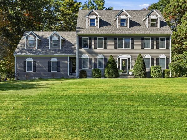 31 Knollwood Dr, Charlton, MA 01507