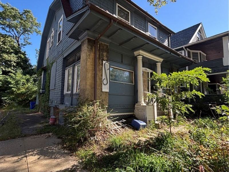 1775 Wickford Road, Cleveland, OH 44112 Photo 3