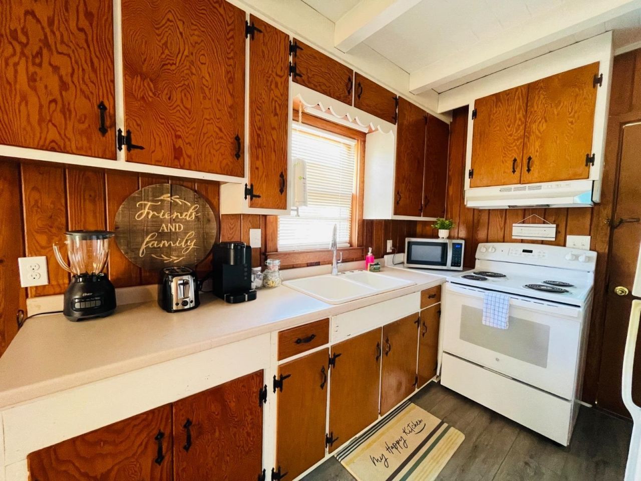 2104 Perrin Dr.  Photo 12