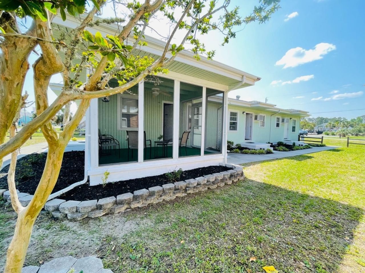 2104 Perrin Dr.  Photo 14