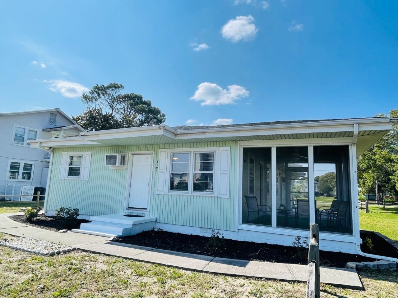 2104 Perrin Dr.  Photo 15