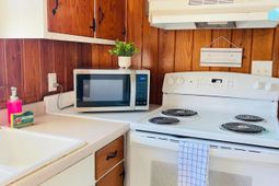 2104 Perrin Dr.  photo 4