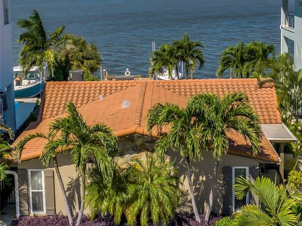 106 WALL STREET , REDINGTON SHORES, FL 33708